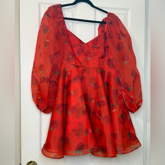 Selkie Strawberry Princess Dress 🍓 - Picture 2 of 6